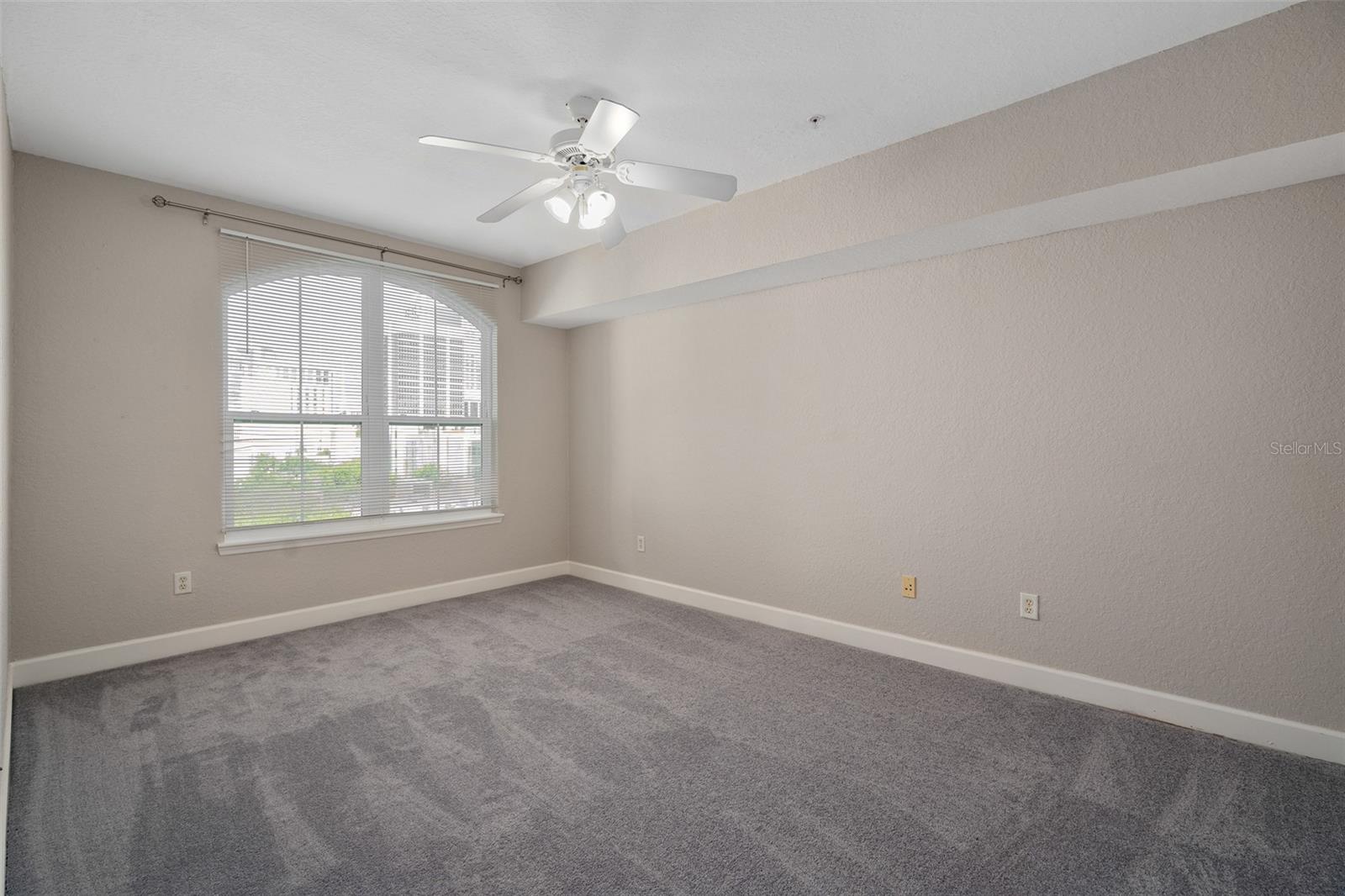 Image 12 of 24 For 206 South Street 6007