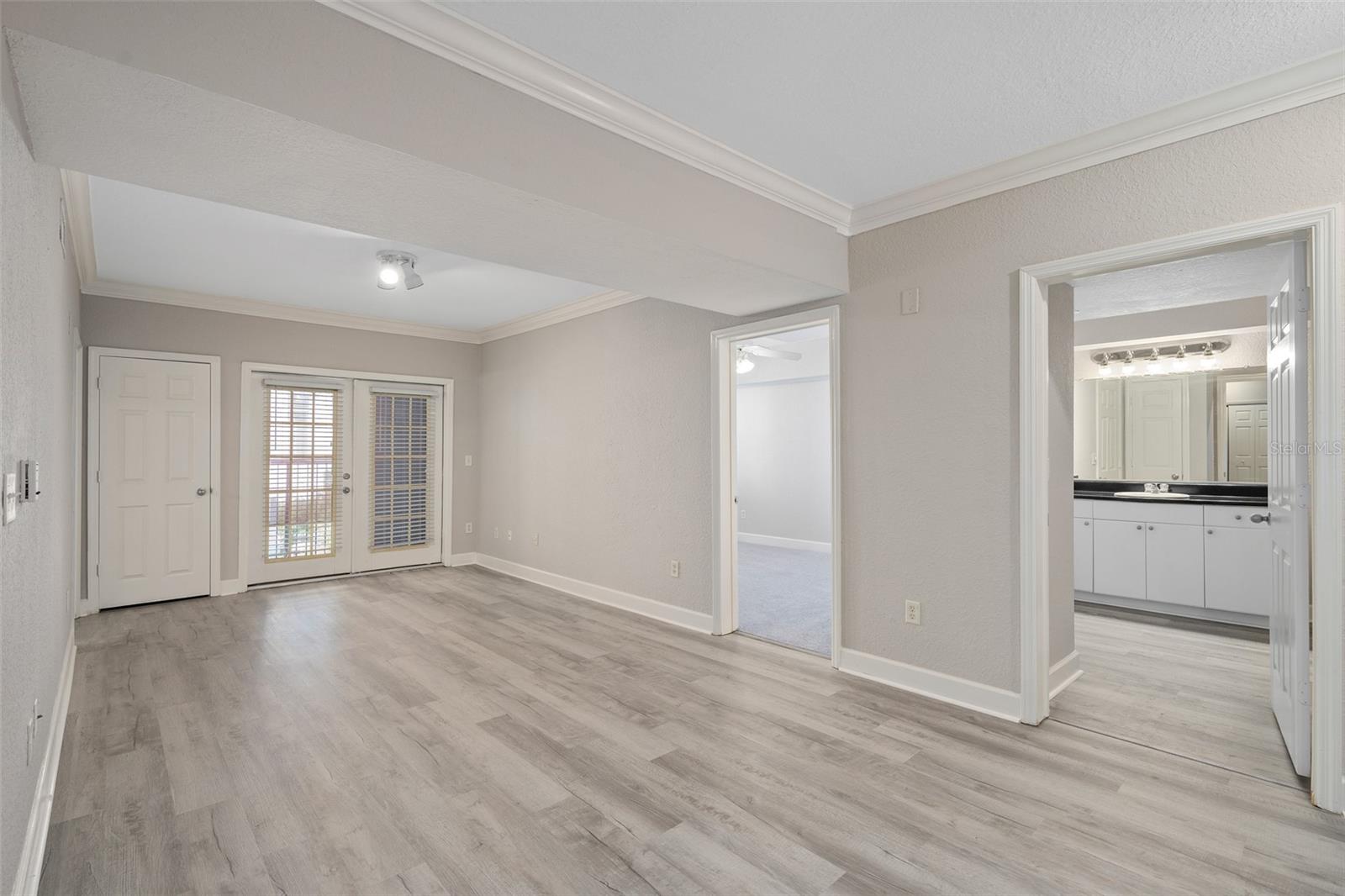 Image 5 of 24 For 206 South Street 6007