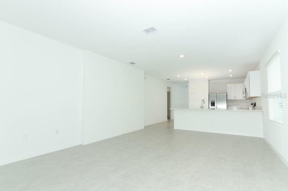 Image 10 of 39 For 471 Wayland Drive