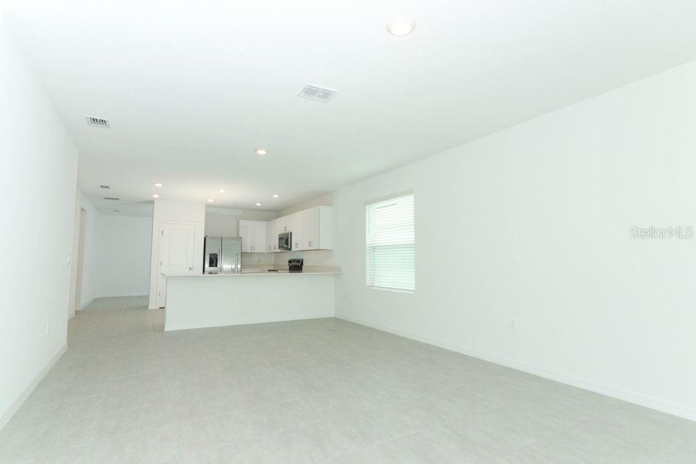 Image 11 of 39 For 471 Wayland Drive