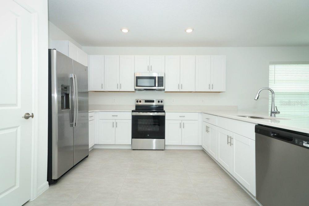 Image 8 of 39 For 471 Wayland Drive