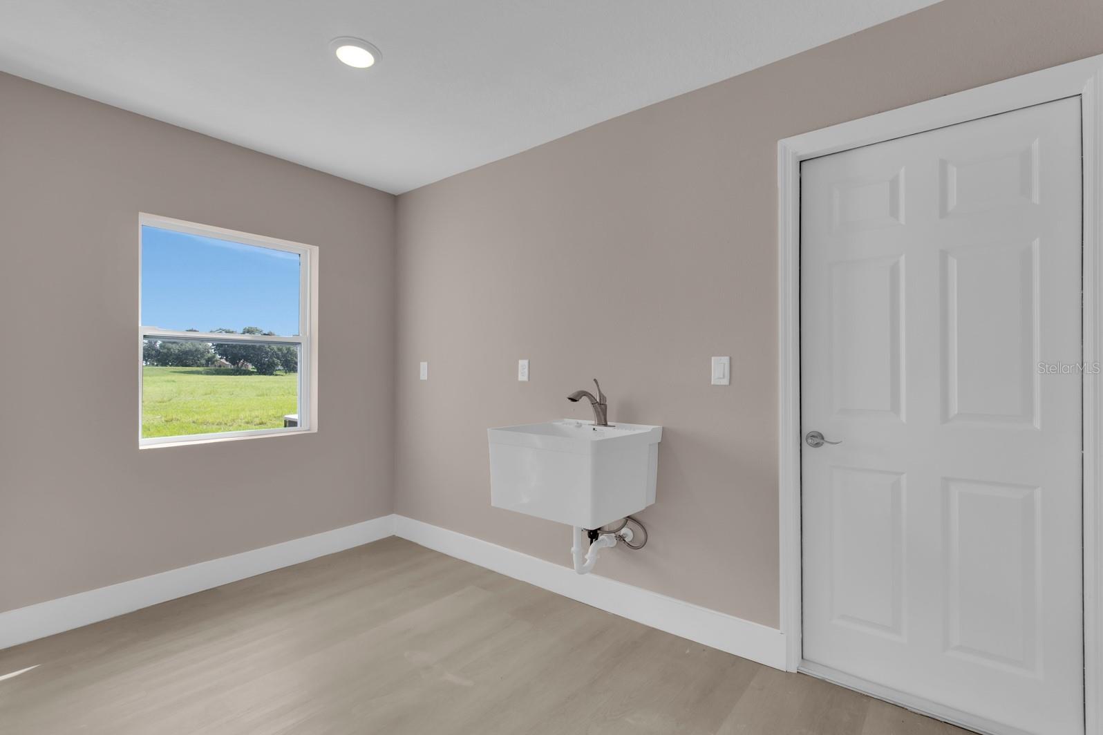 Image 10 of 27 For 6805 Heavitree Drive