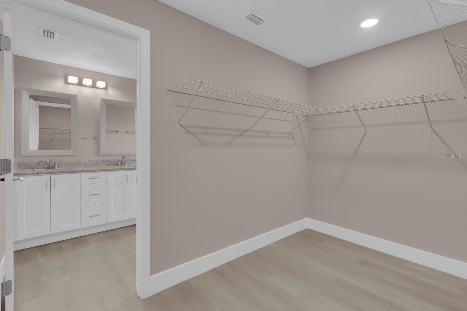Image 20 of 27 For 6805 Heavitree Drive
