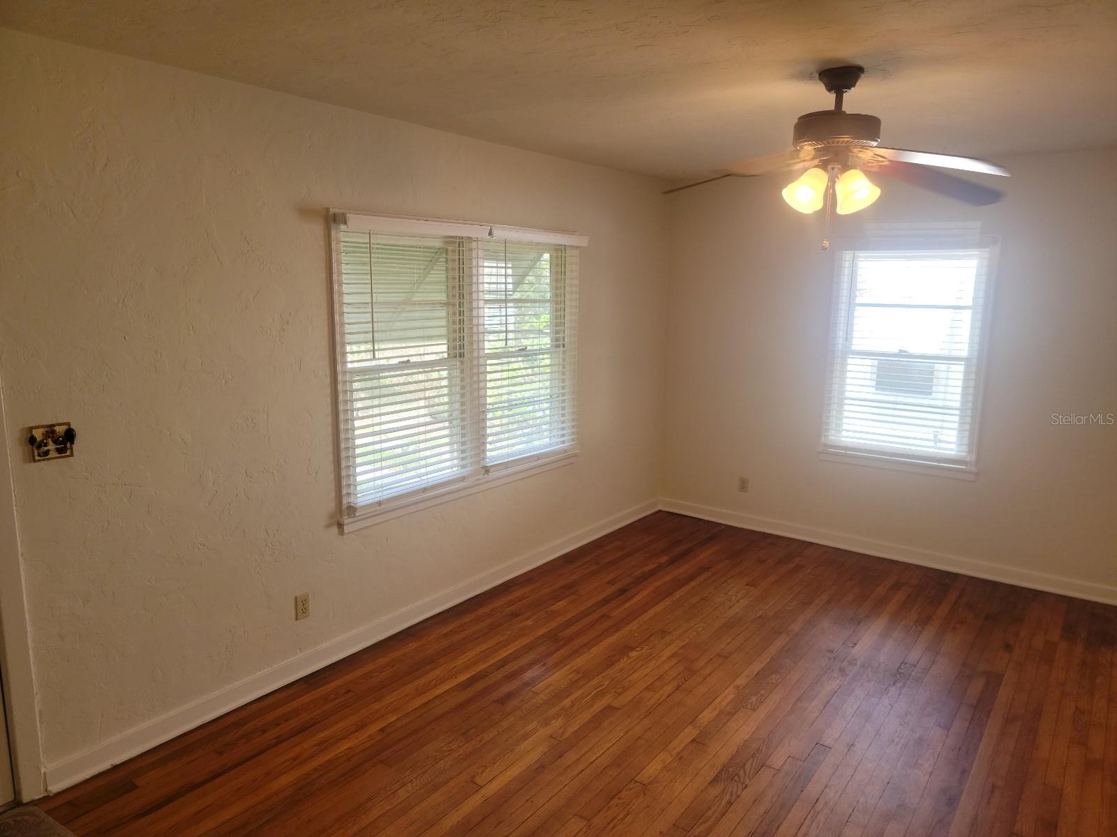 Image 4 of 27 For 1317 Portland Avenue