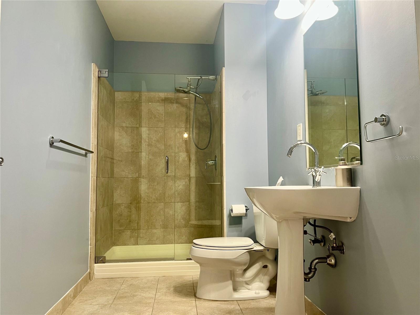 Image 30 of 42 For 150 Robinson Street 2903