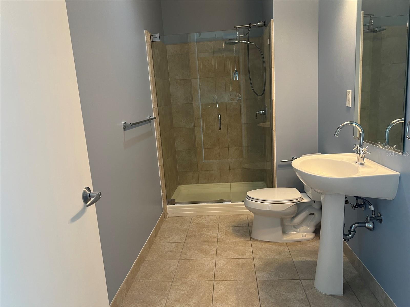 Image 34 of 42 For 150 Robinson Street 2903