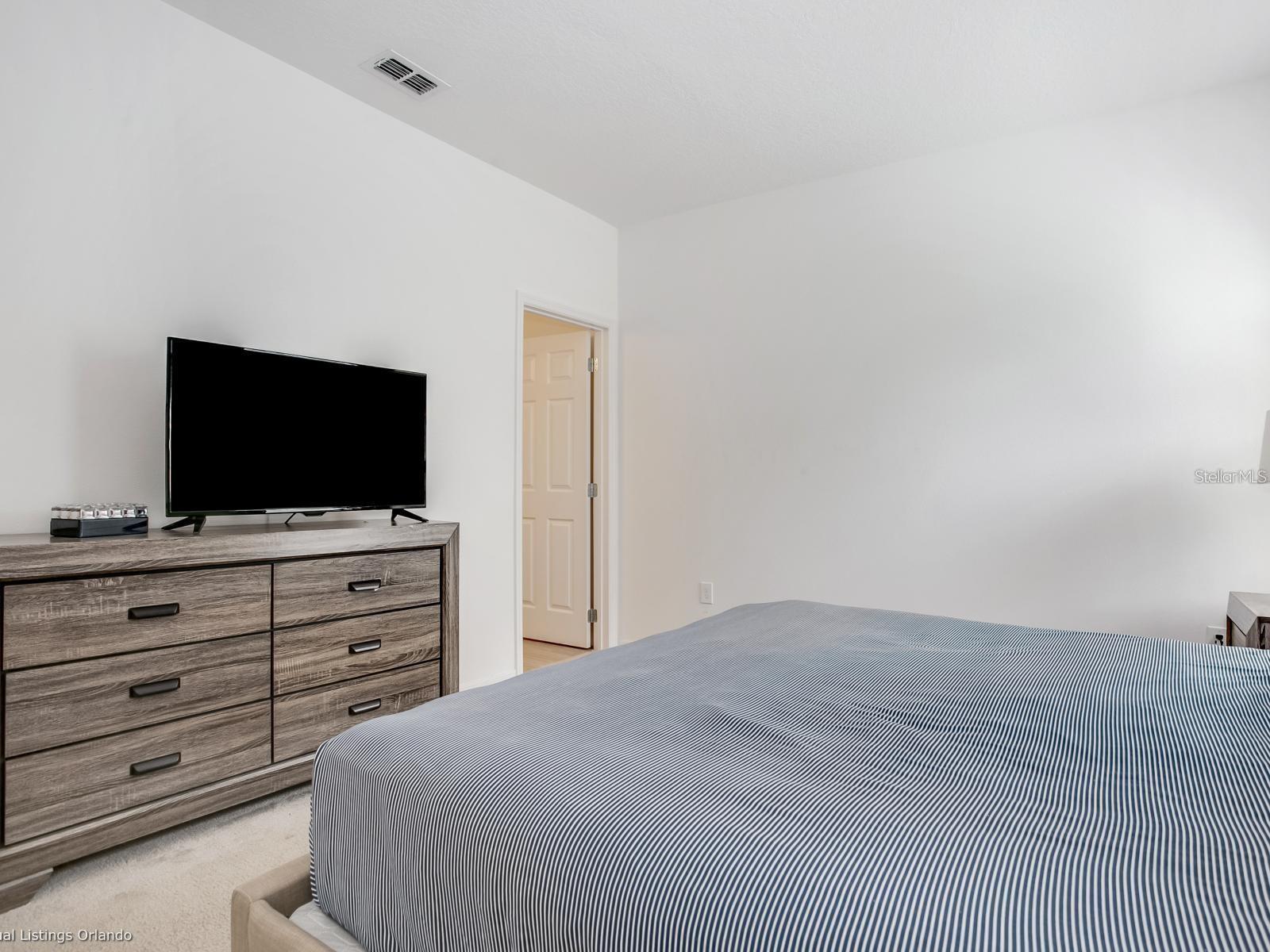 Image 18 of 89 For 6112 Broad Oak Drive