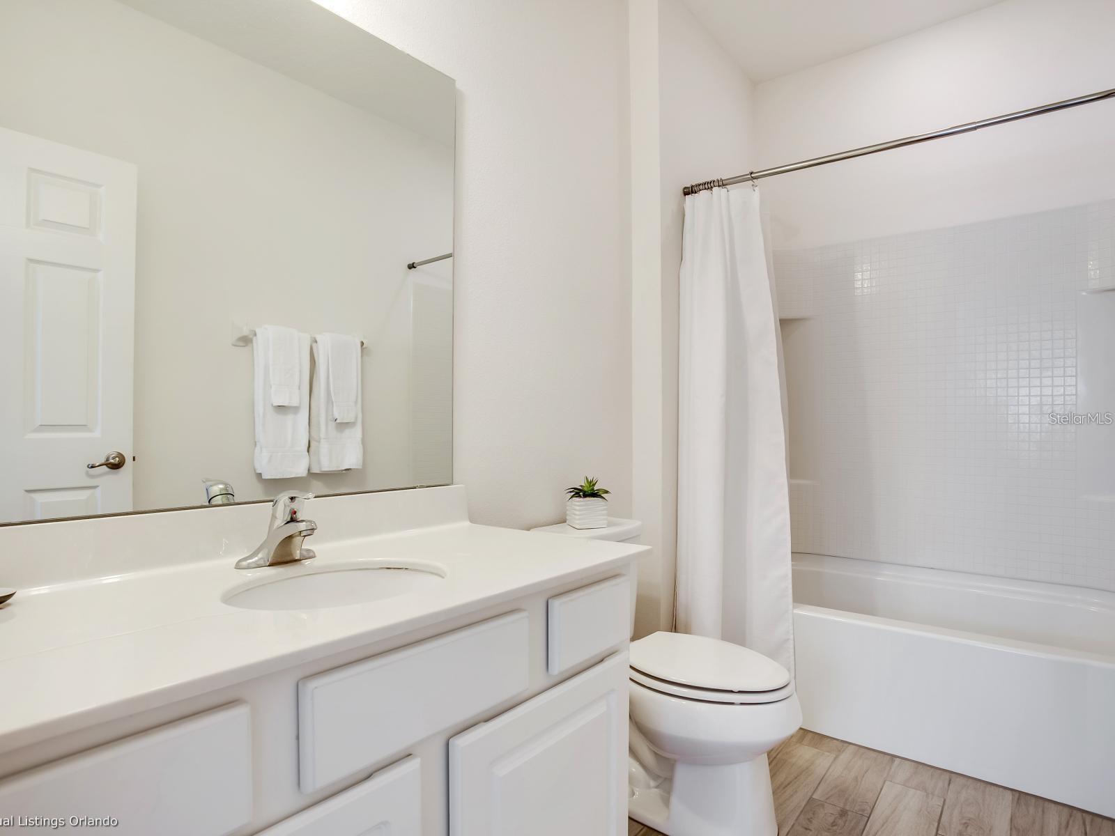 Image 22 of 89 For 6112 Broad Oak Drive