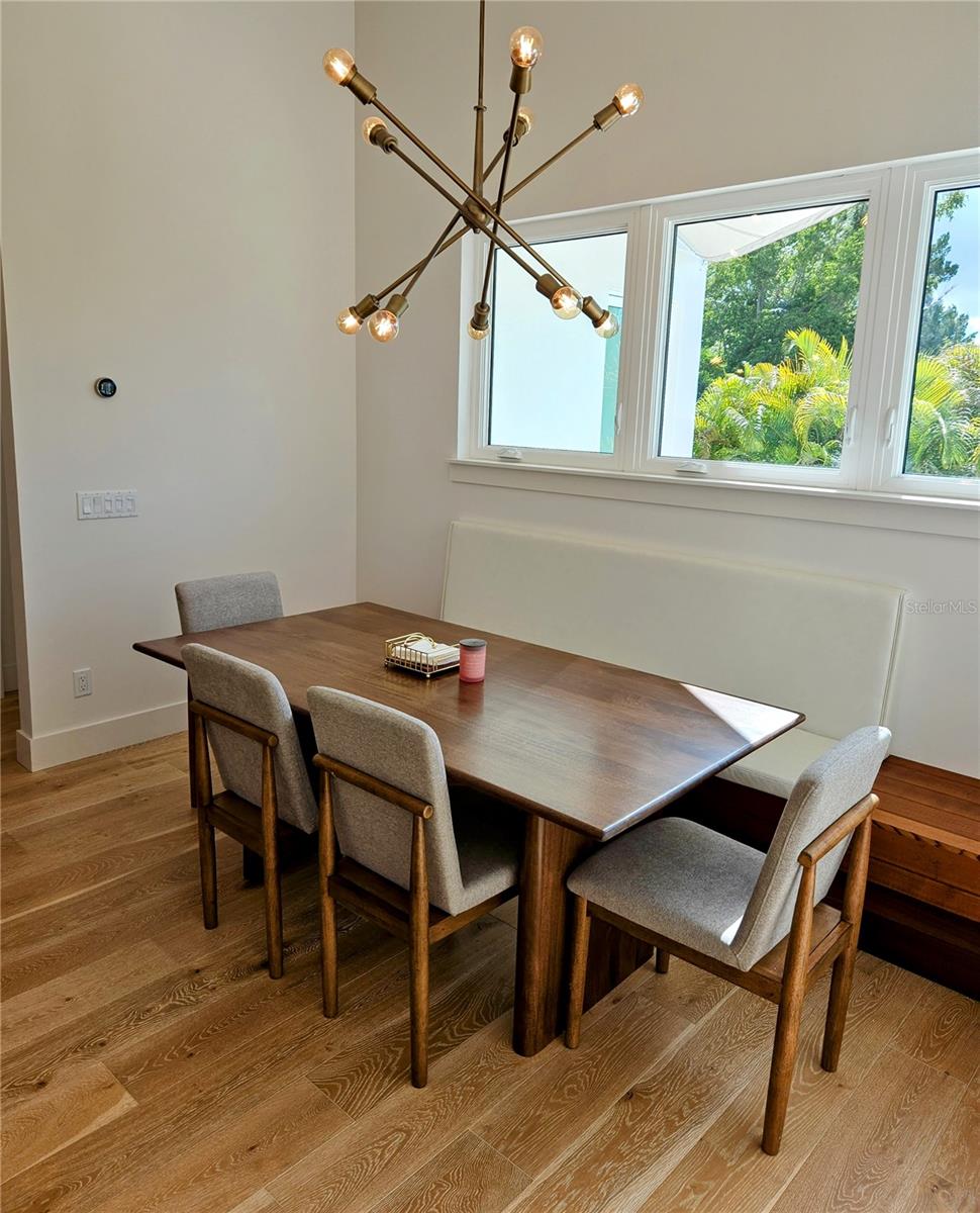Image 18 of 51 For 2408 Nassau Street