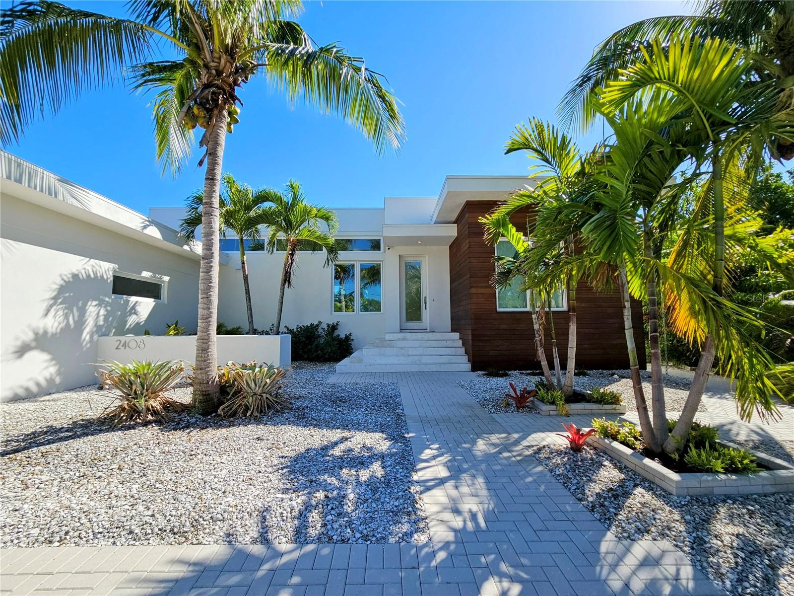 Image 2 of 51 For 2408 Nassau Street