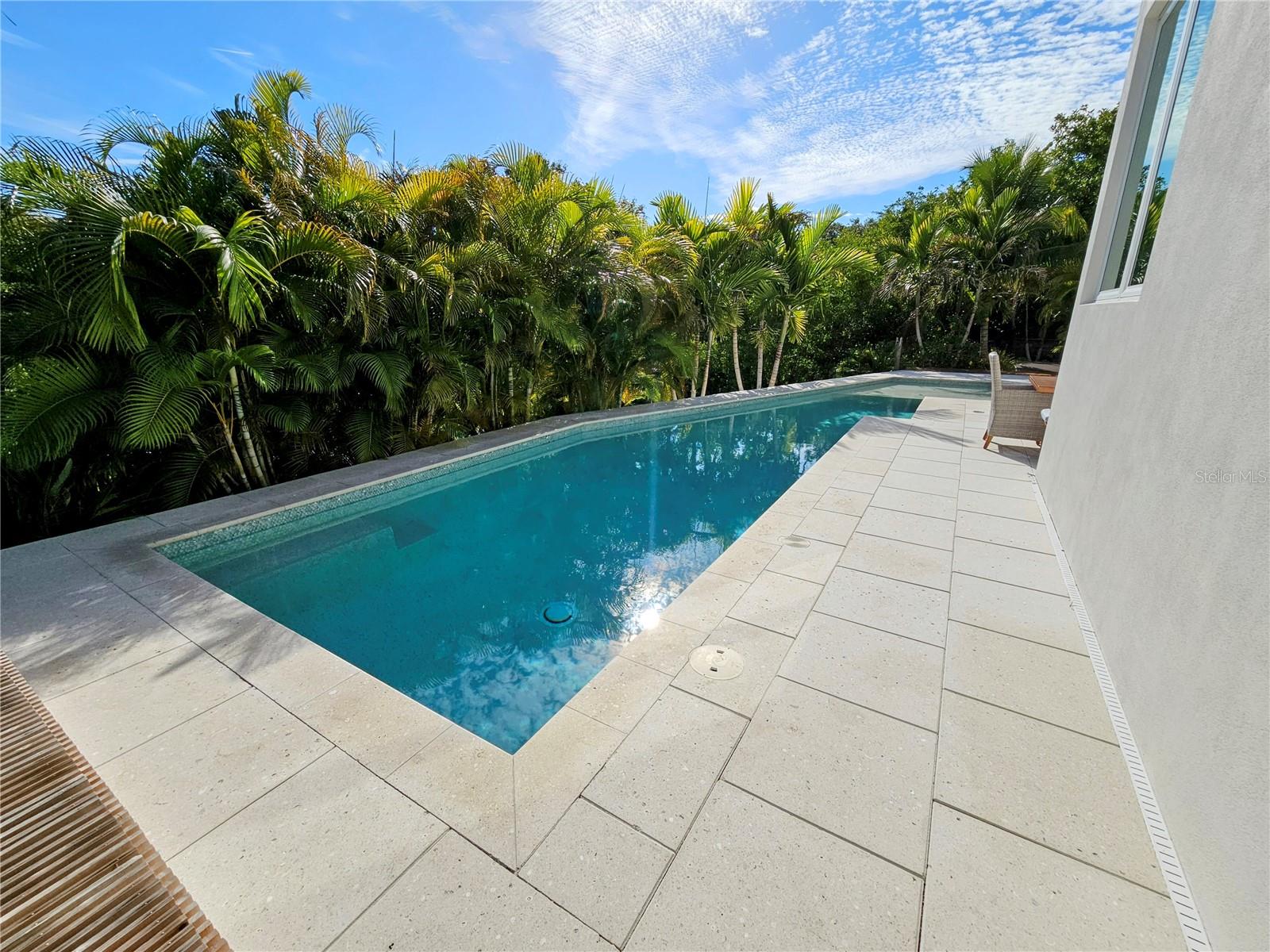 Image 41 of 51 For 2408 Nassau Street