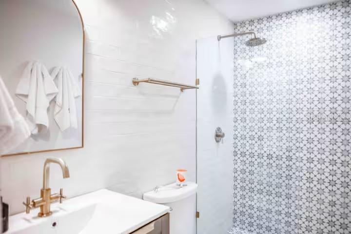 Image 31 of 59 For 2433 Lydia Way