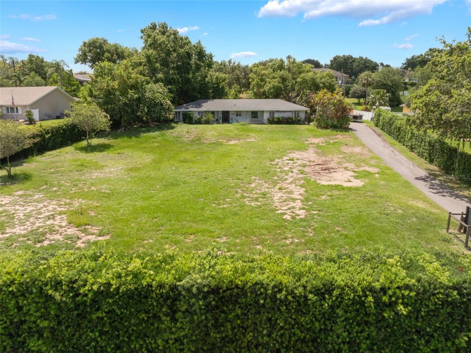 Image 11 of 33 For 12130 Lakeshore Drive