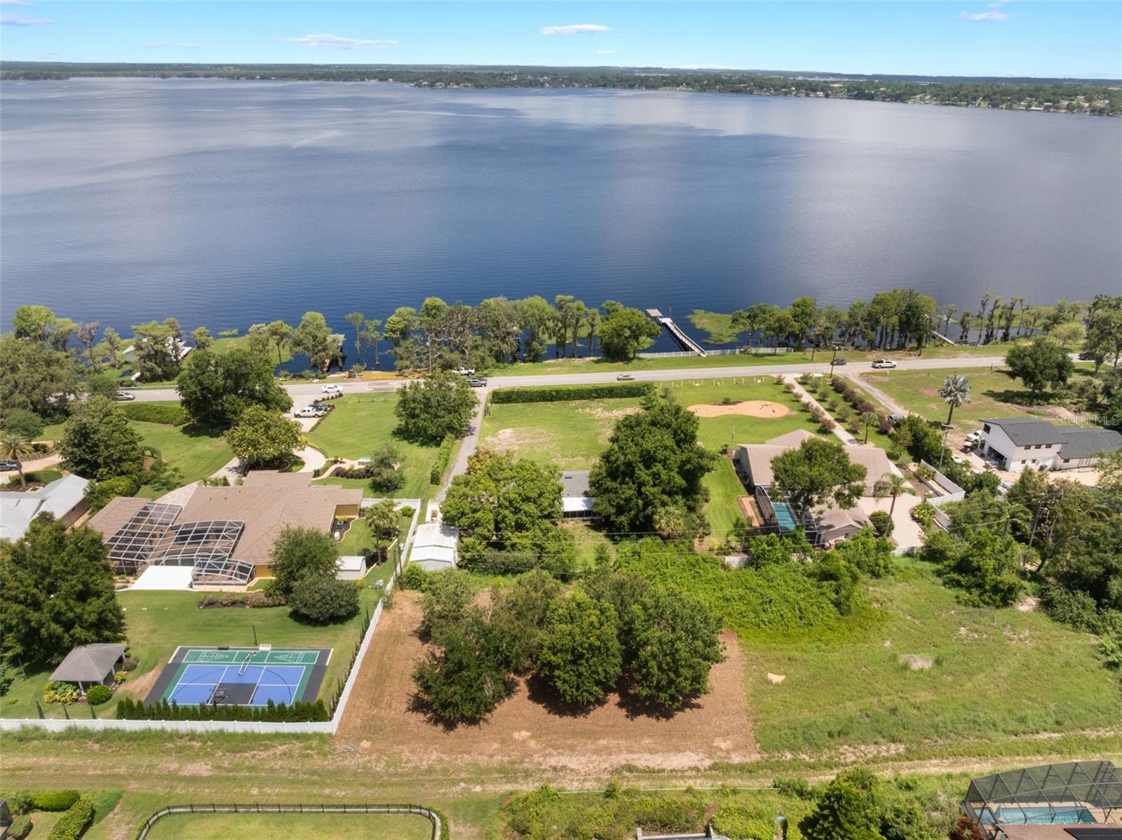 Image 31 of 33 For 12130 Lakeshore Drive