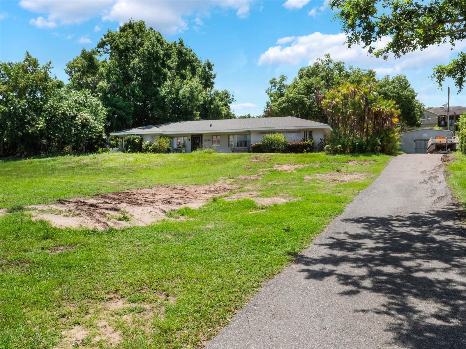 Image 8 of 33 For 12130 Lakeshore Drive