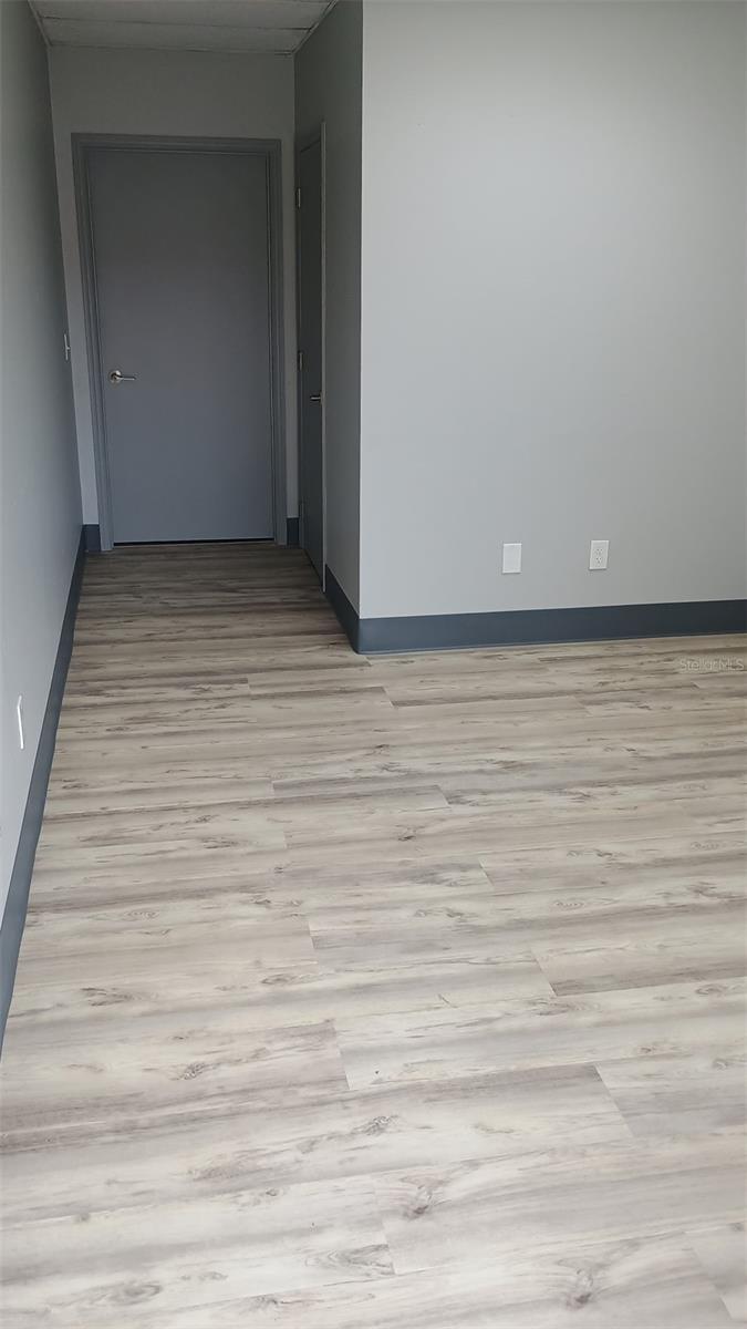 Image 2 of 6 For 5651 Commerce Drive 7