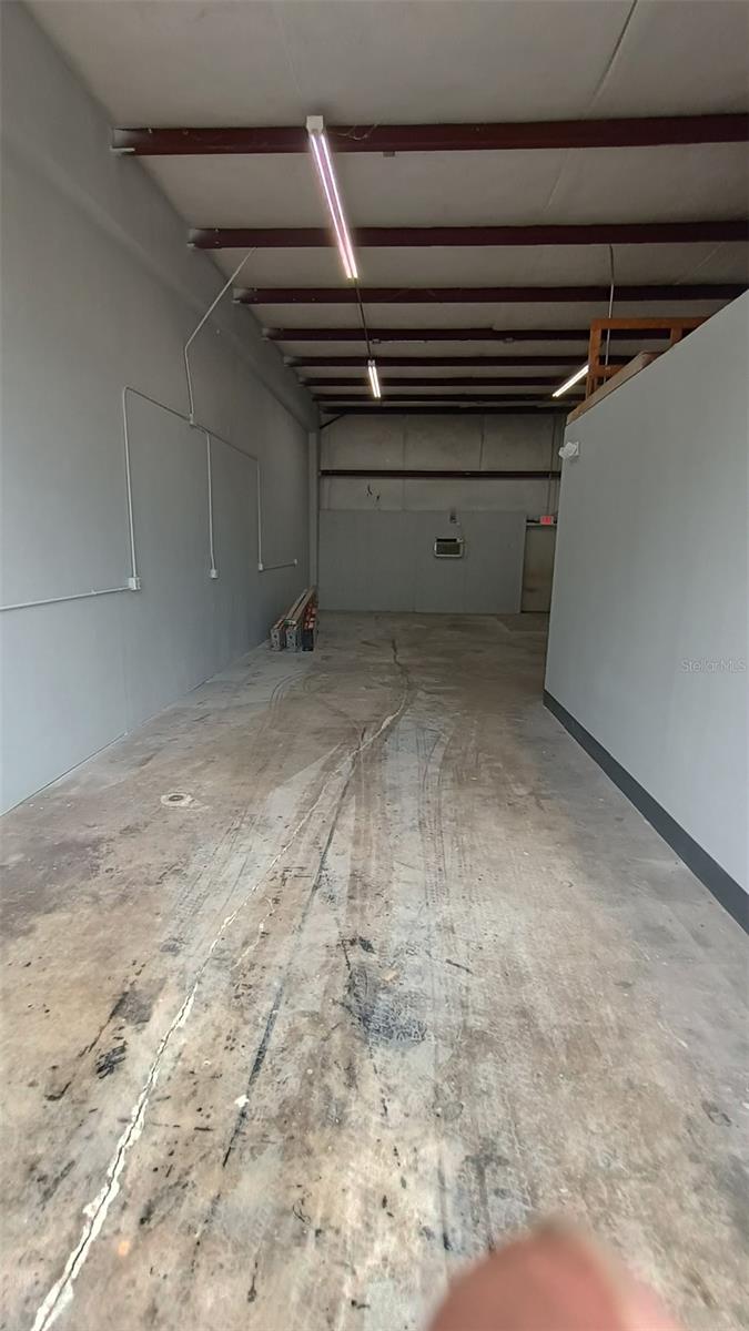 Image 3 of 6 For 5651 Commerce Drive 7
