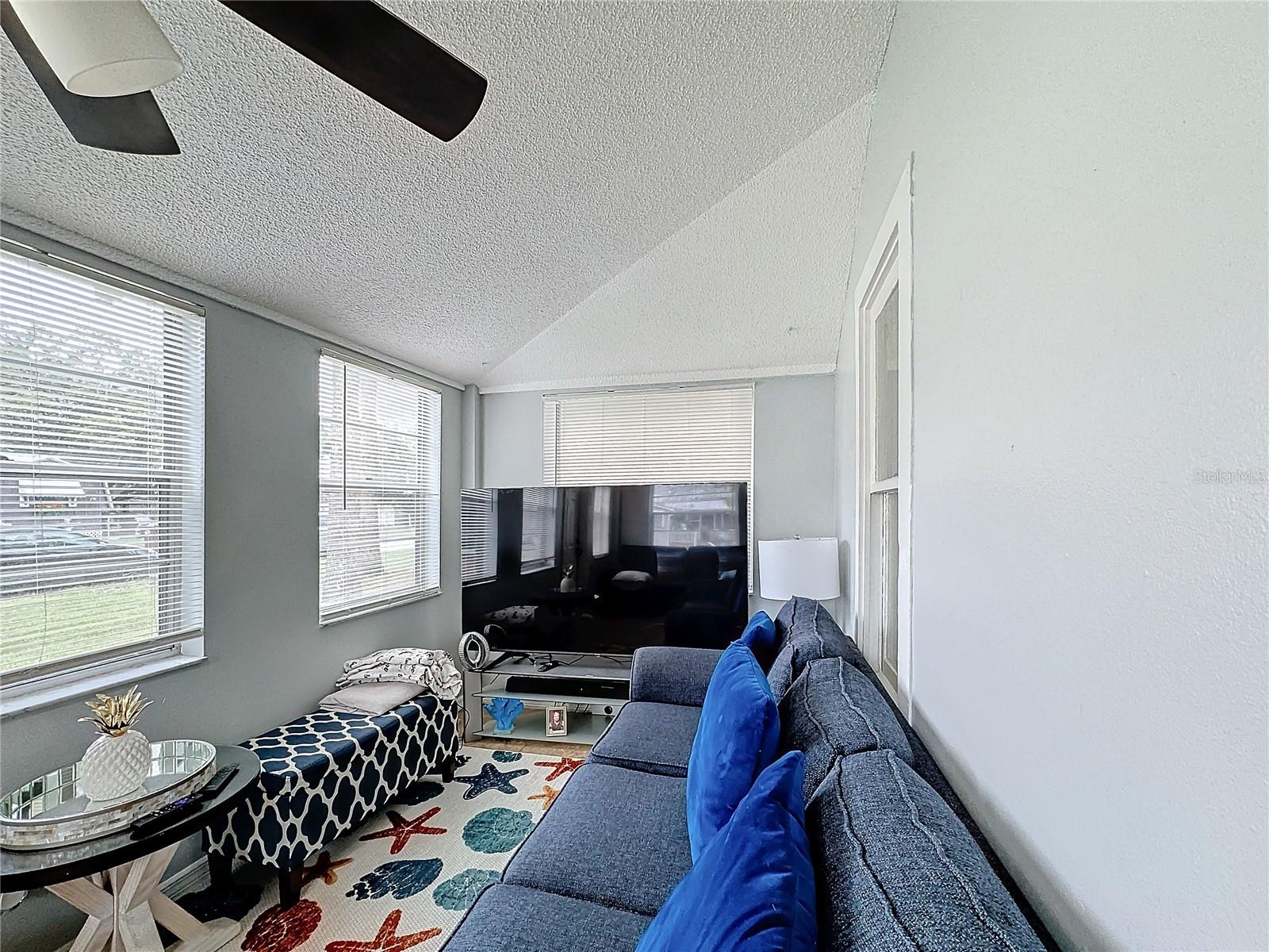 Image 4 of 32 For 211 Randolph Avenue