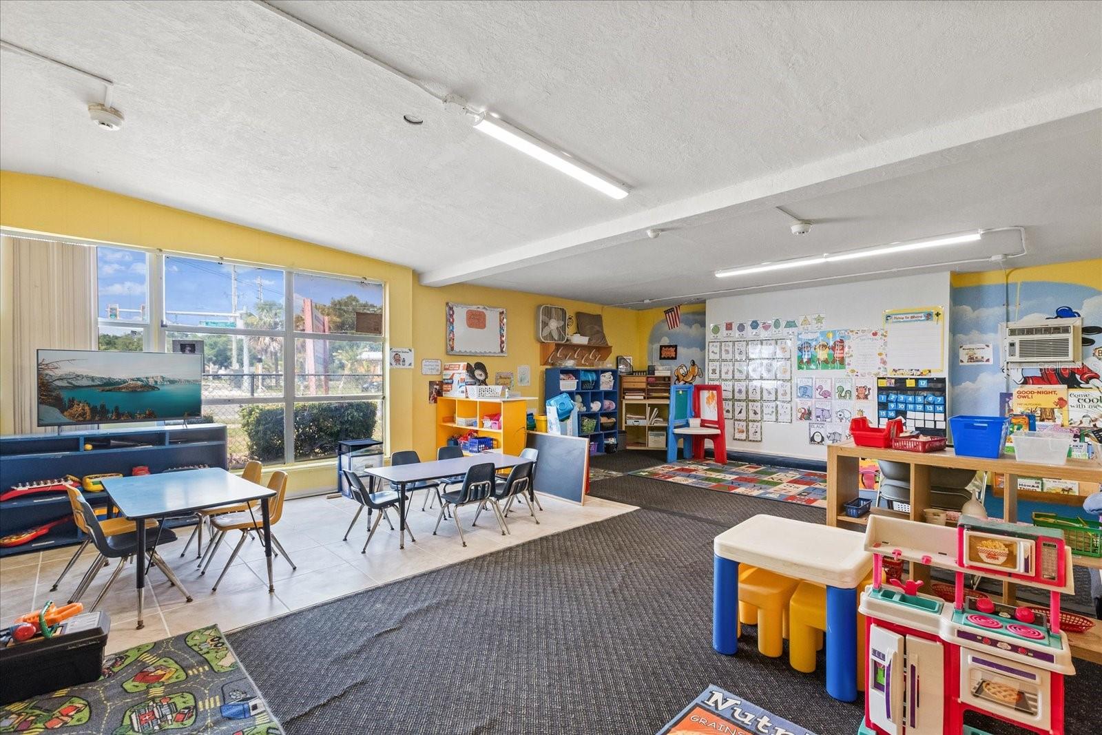 Image 4 of 33 For 1307 Pine Hills Road