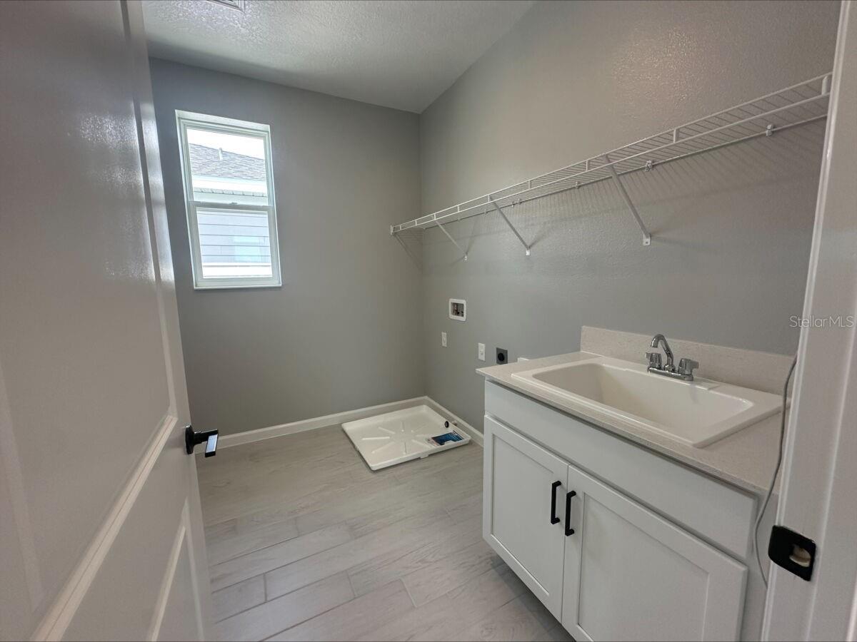 Image 15 of 30 For 5324 Center Lake Ranch Boulevard