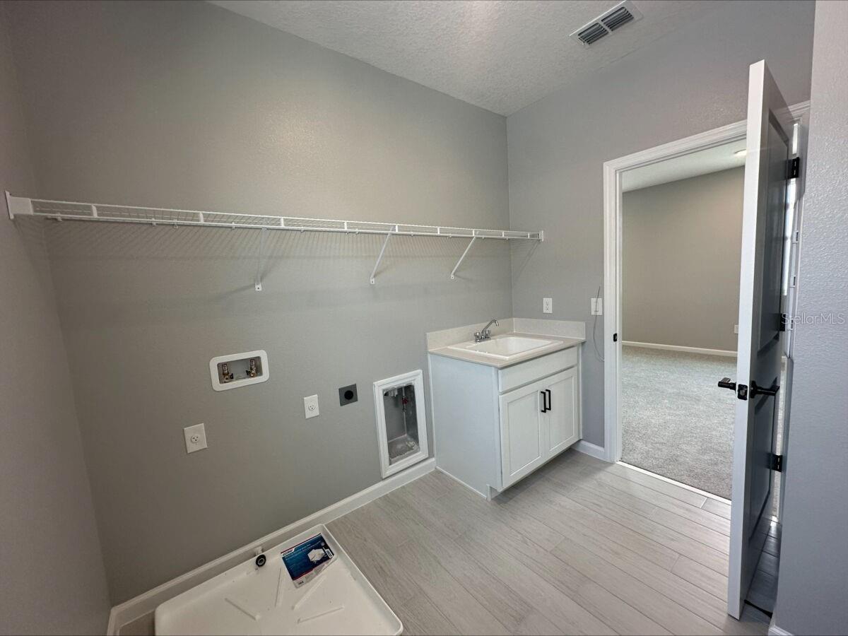 Image 16 of 30 For 5324 Center Lake Ranch Boulevard