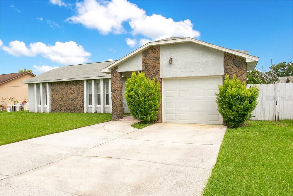 Image 2 of 33 For 7609 Winter Shade Drive