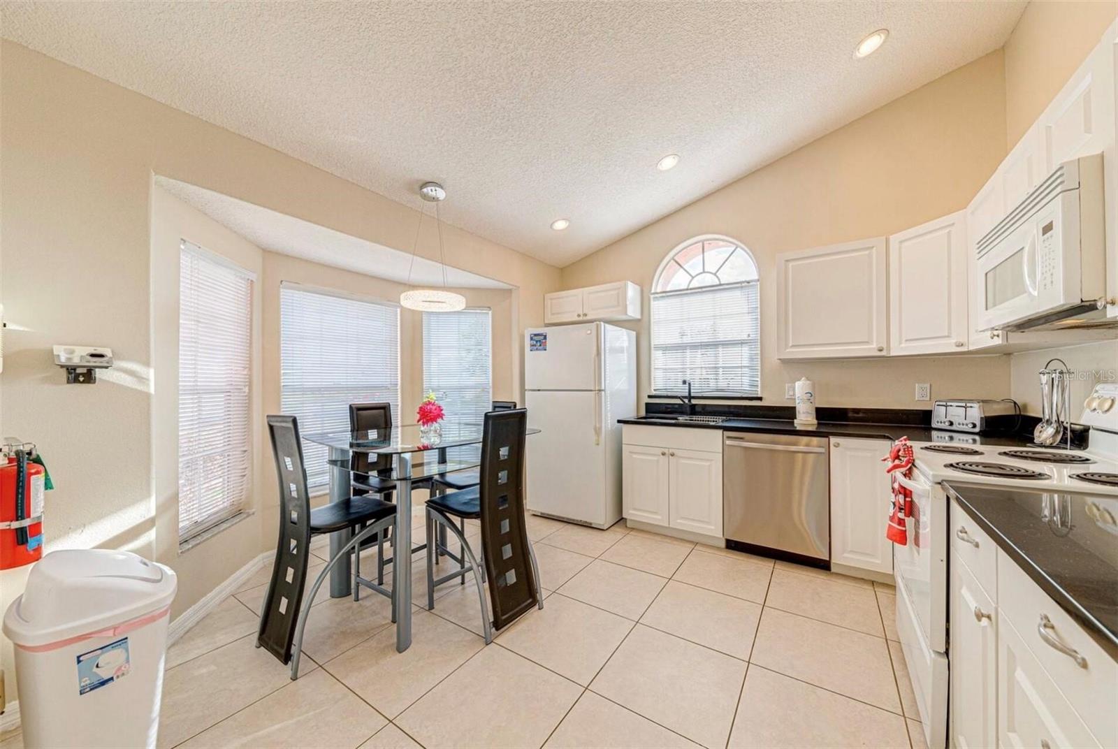 Image 4 of 24 For 4700 Prairie Point Boulevard