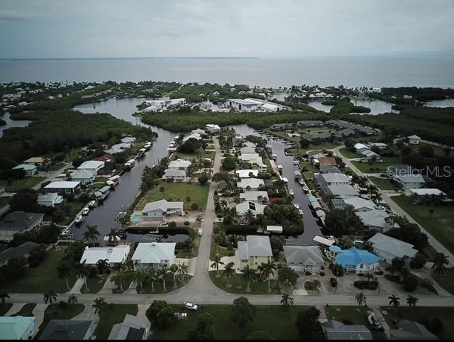 Image 4 of 7 For 7883 Breakwater Court