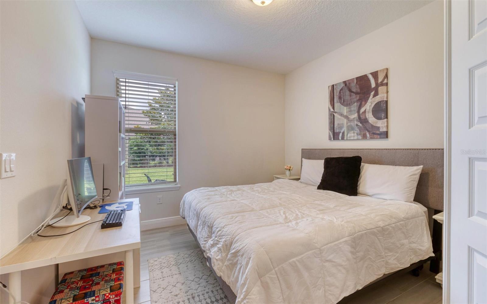 Image 18 of 57 For 9422 Jaywood Road