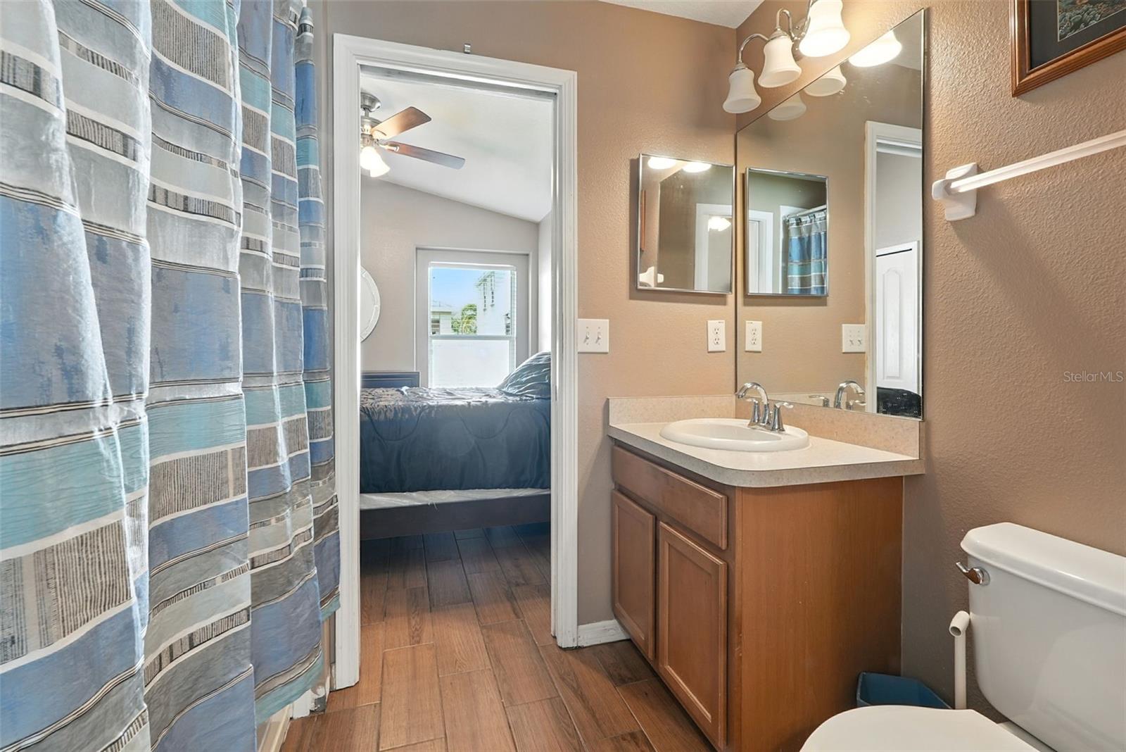 Image 17 of 32 For 14013 Hollow Crest Place