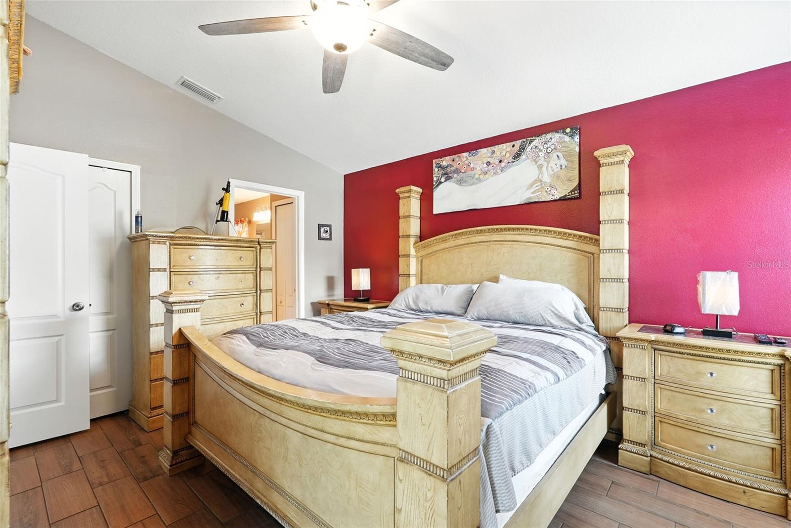 Image 24 of 32 For 14013 Hollow Crest Place