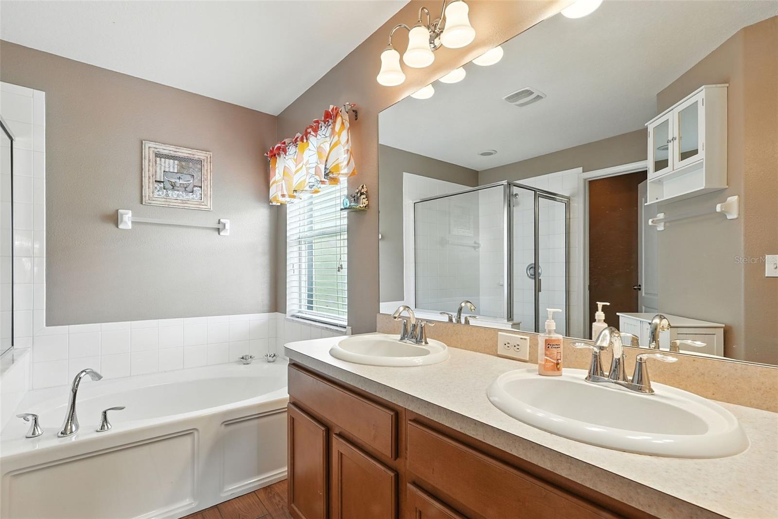 Image 26 of 32 For 14013 Hollow Crest Place