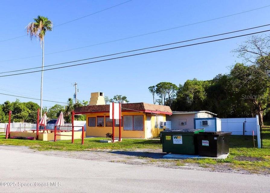 Image 3 of 8 For 4410 38th Avenue
