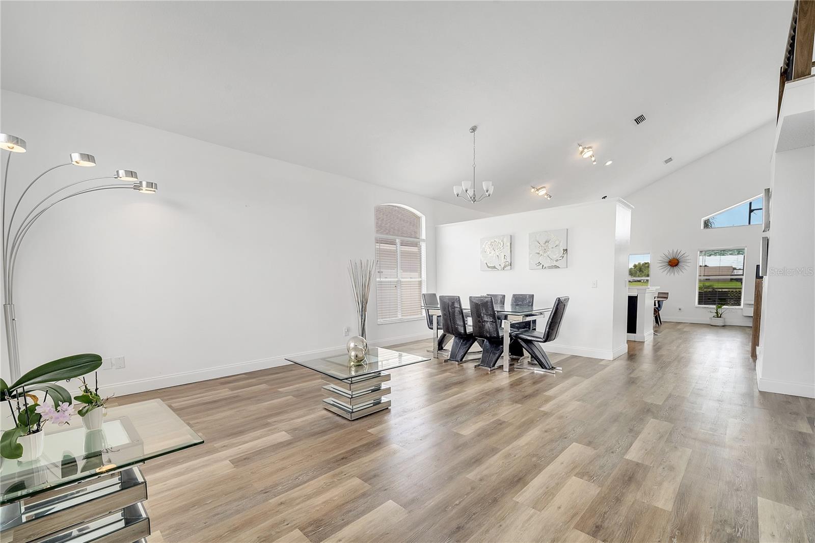 Image 20 of 66 For 13404 Bradwater Court