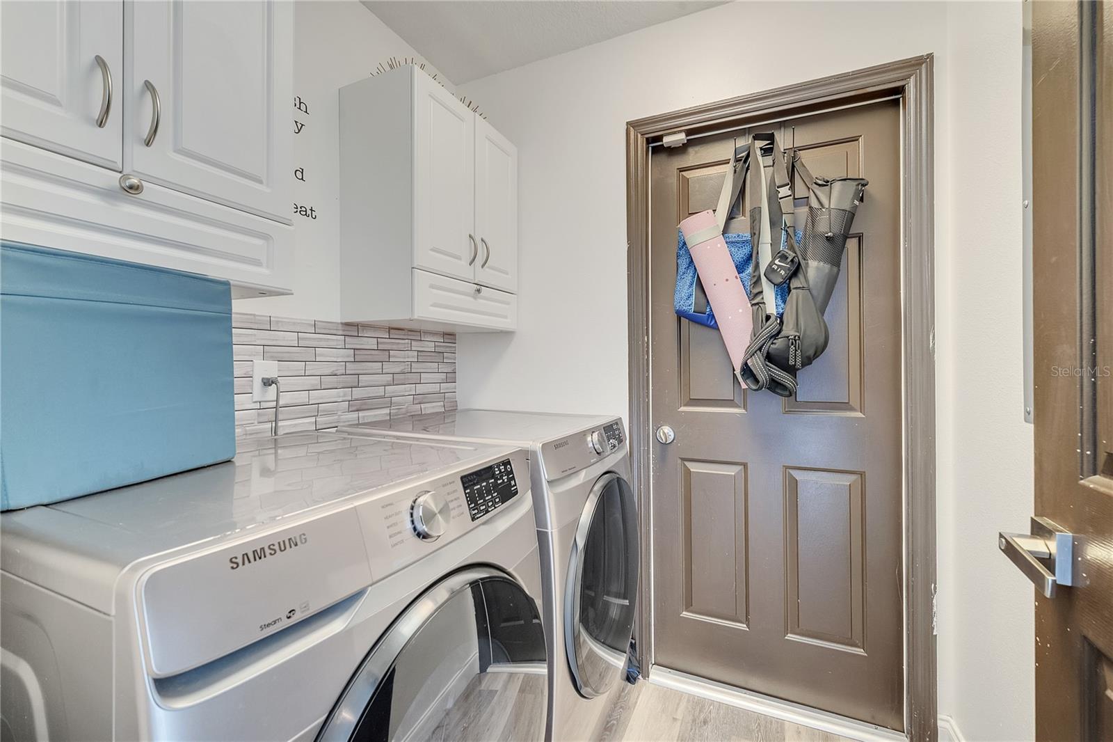Image 29 of 66 For 13404 Bradwater Court