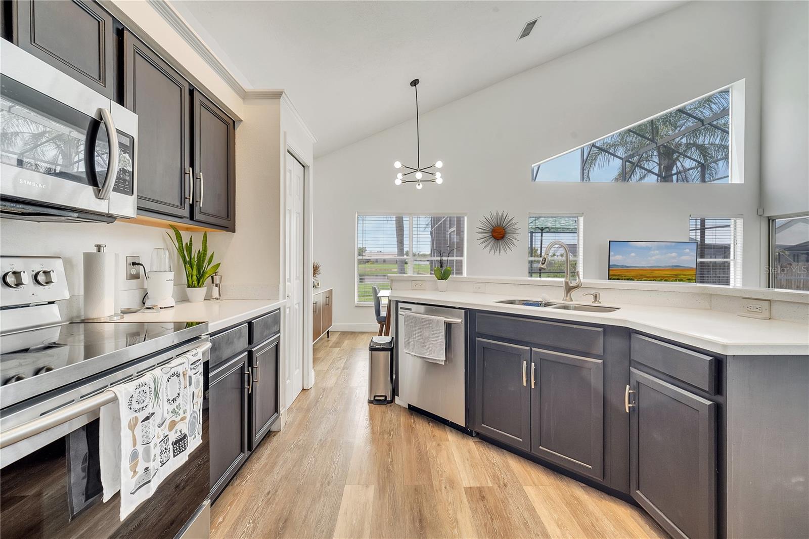 Image 39 of 66 For 13404 Bradwater Court