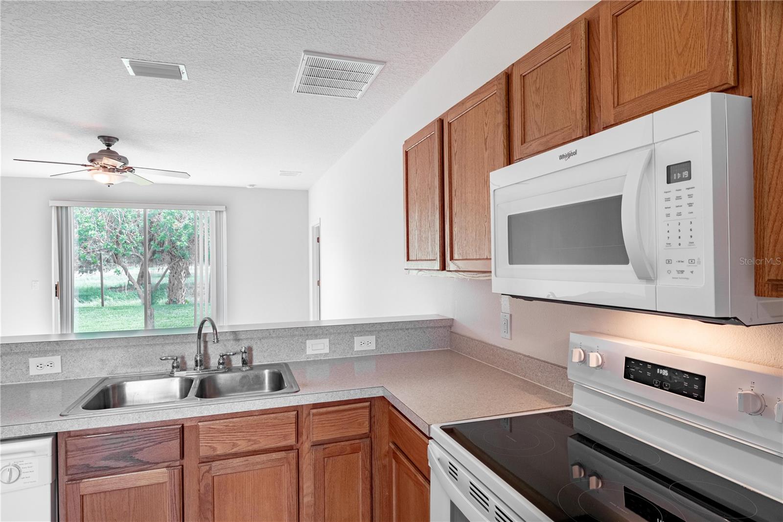 Image 2 of 18 For 612 Cressa Circle