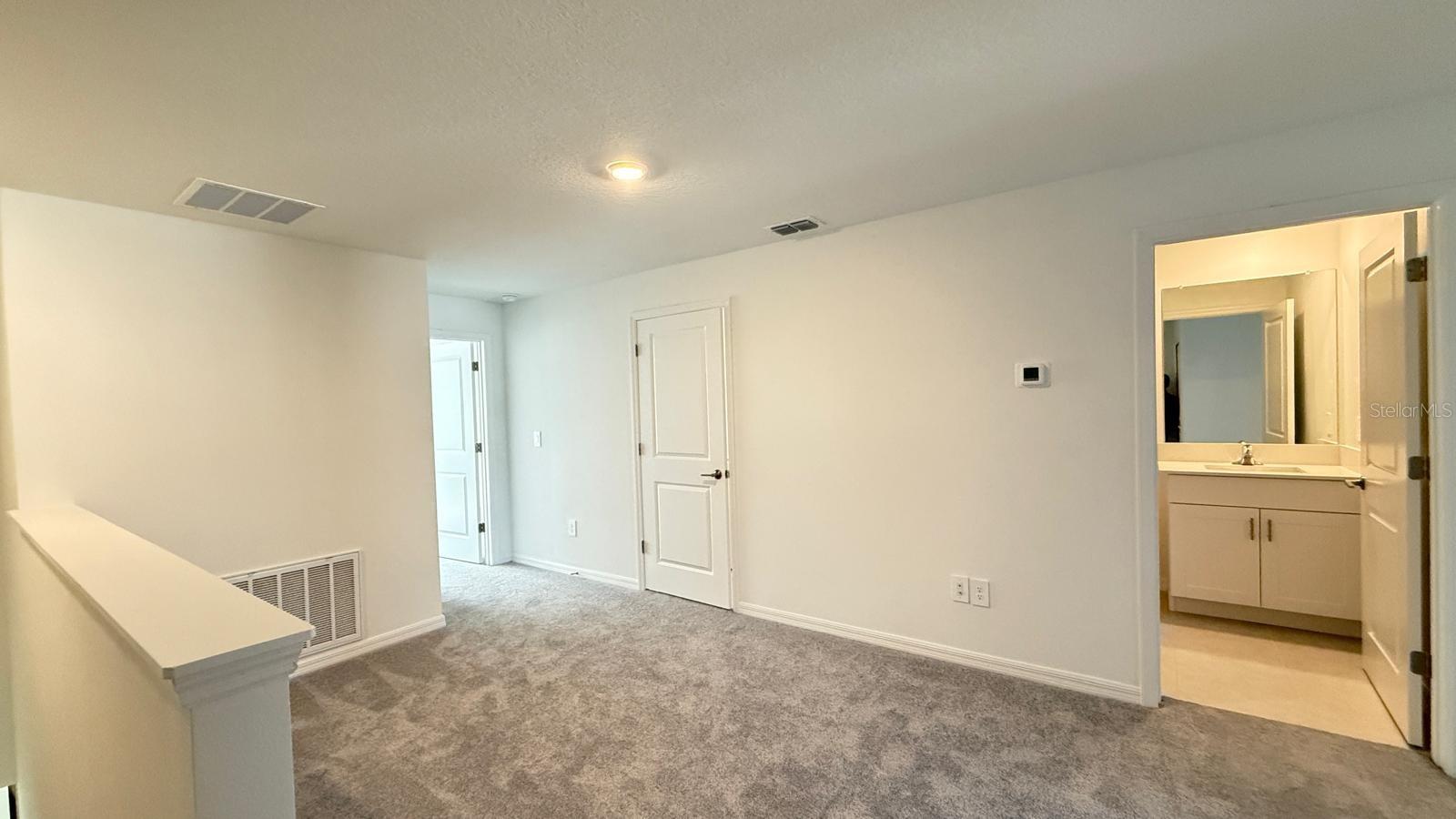 Listing photo id 8 for 10264 Trumpet Honeysuckle Way