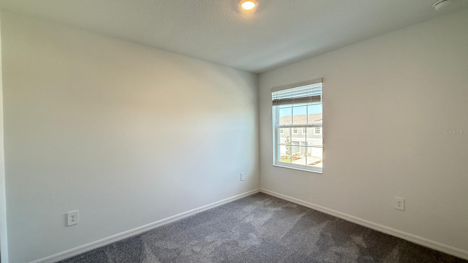 Listing photo id 9 for 10264 Trumpet Honeysuckle Way