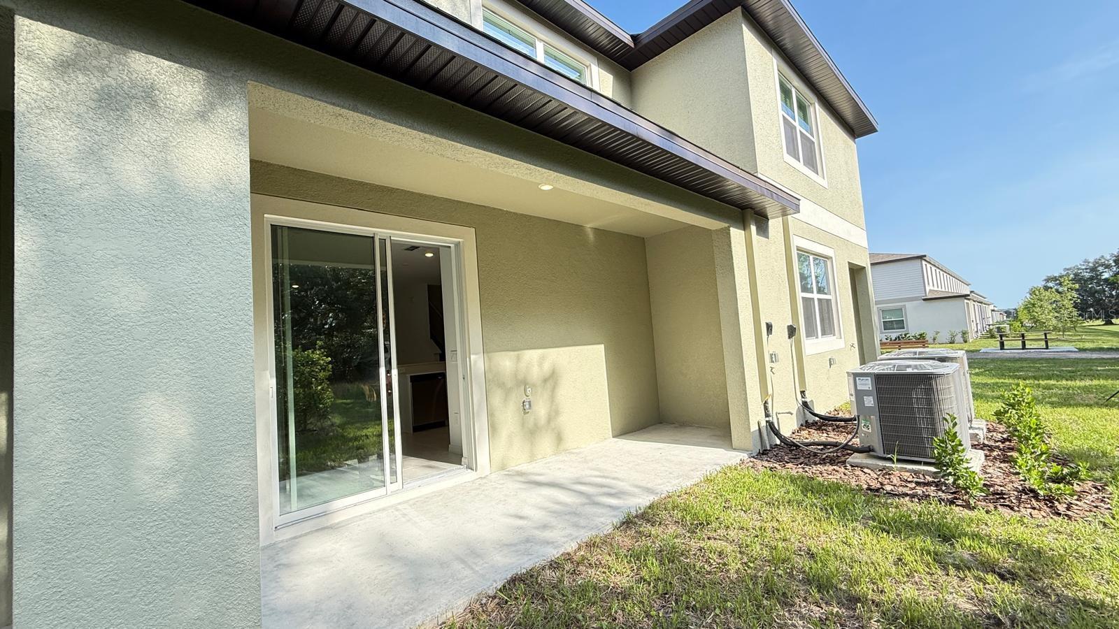 Listing photo id 19 for 10264 Trumpet Honeysuckle Way