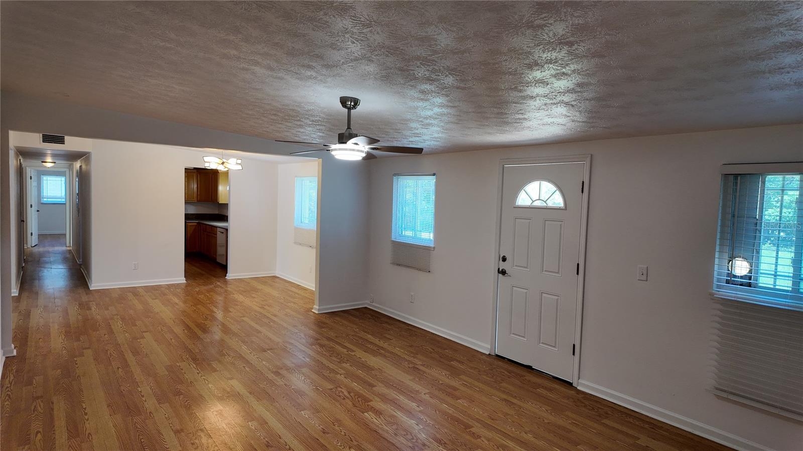Image 5 of 19 For 5517 Maxine Drive