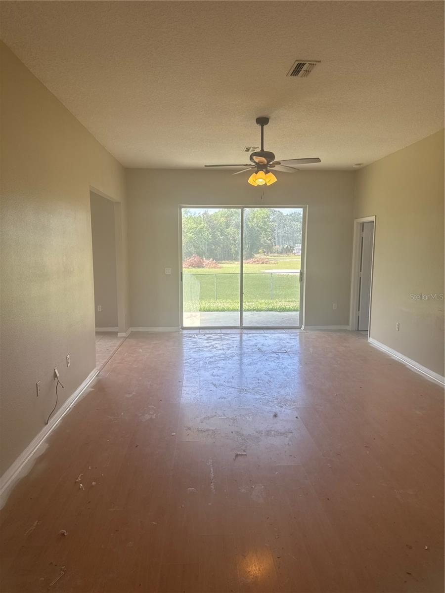 Image 4 of 15 For 1452 Crazy Horse Drive