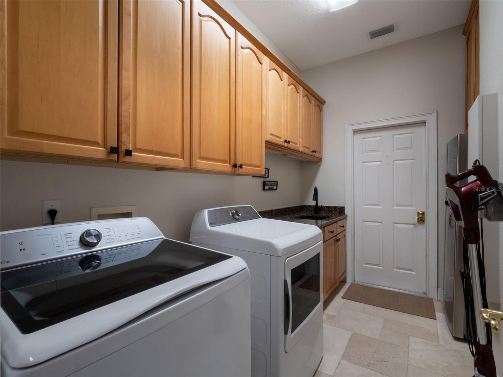 Image 35 of 52 For 2106 Ridgewind Way