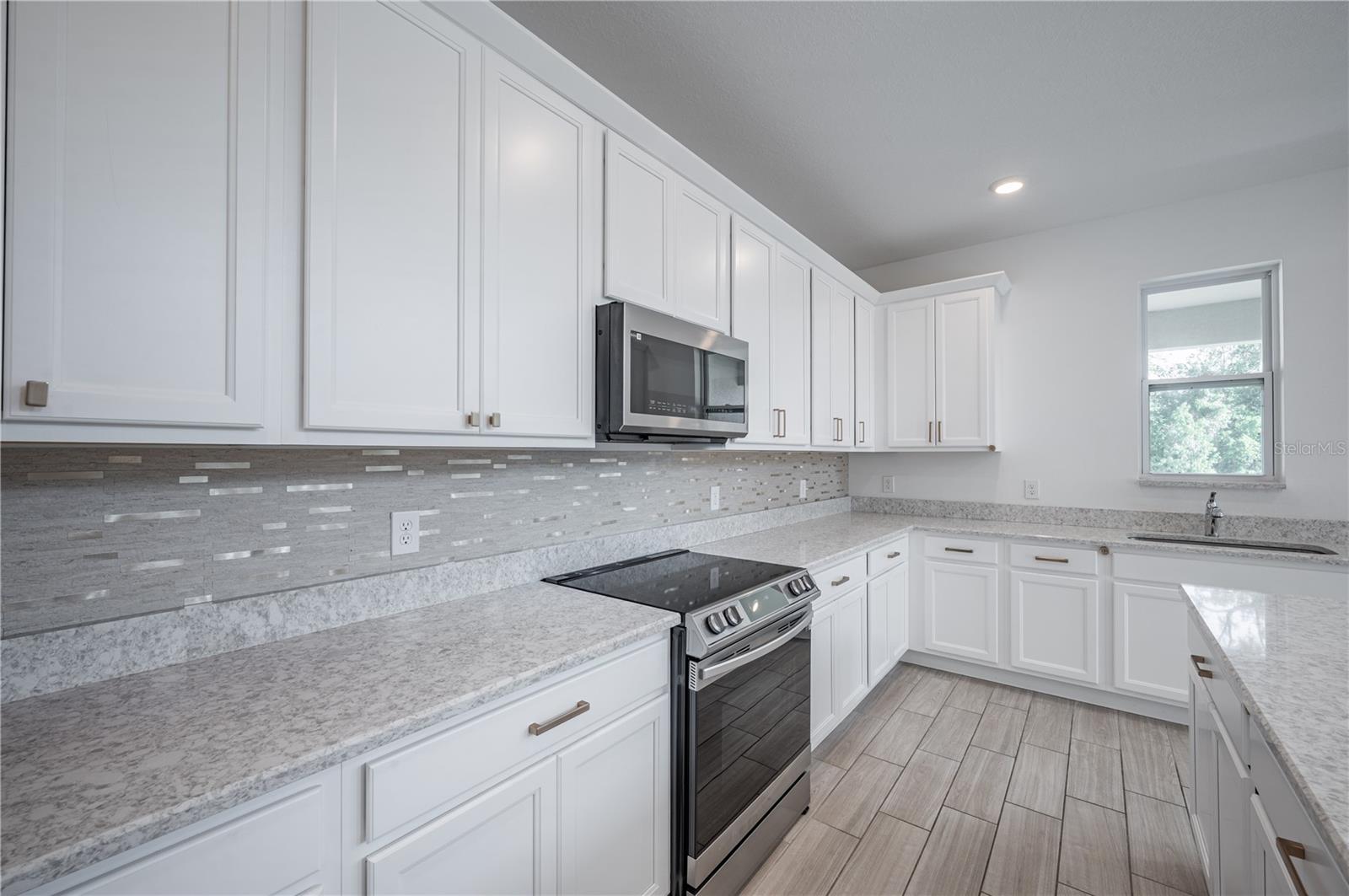 Image 17 of 63 For 9199 Waverly Walk Drive