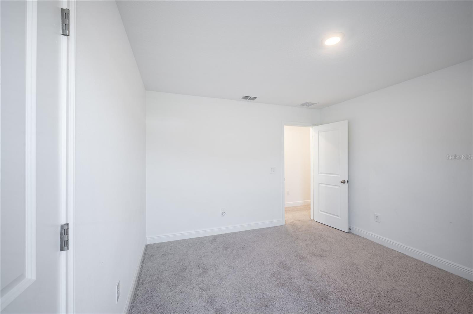 Image 36 of 63 For 9199 Waverly Walk Drive