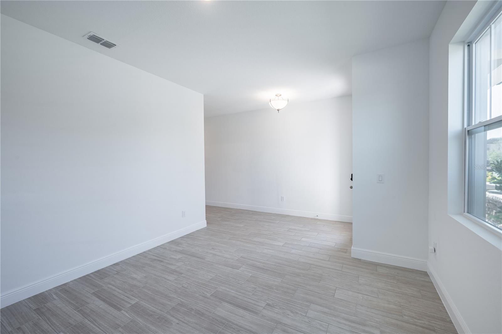 Image 7 of 63 For 9199 Waverly Walk Drive