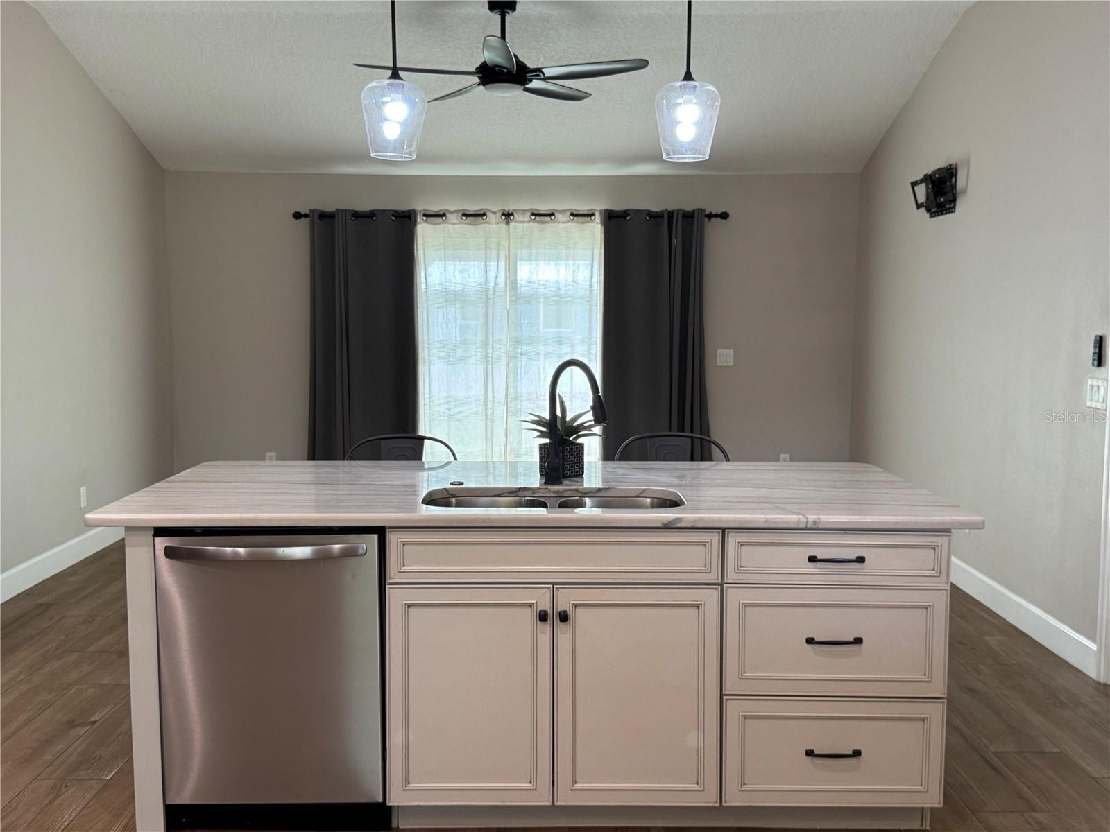 Image 3 of 19 For 358 2nd Street