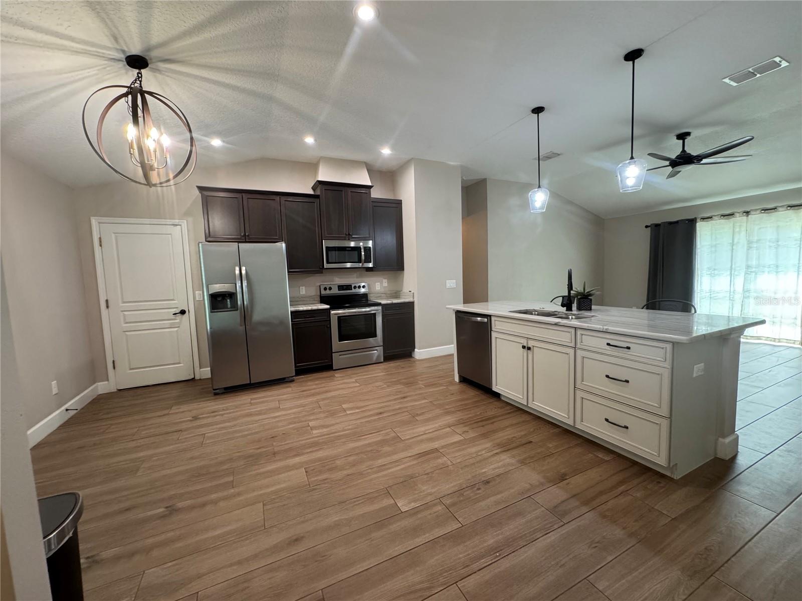 Image 4 of 19 For 358 2nd Street