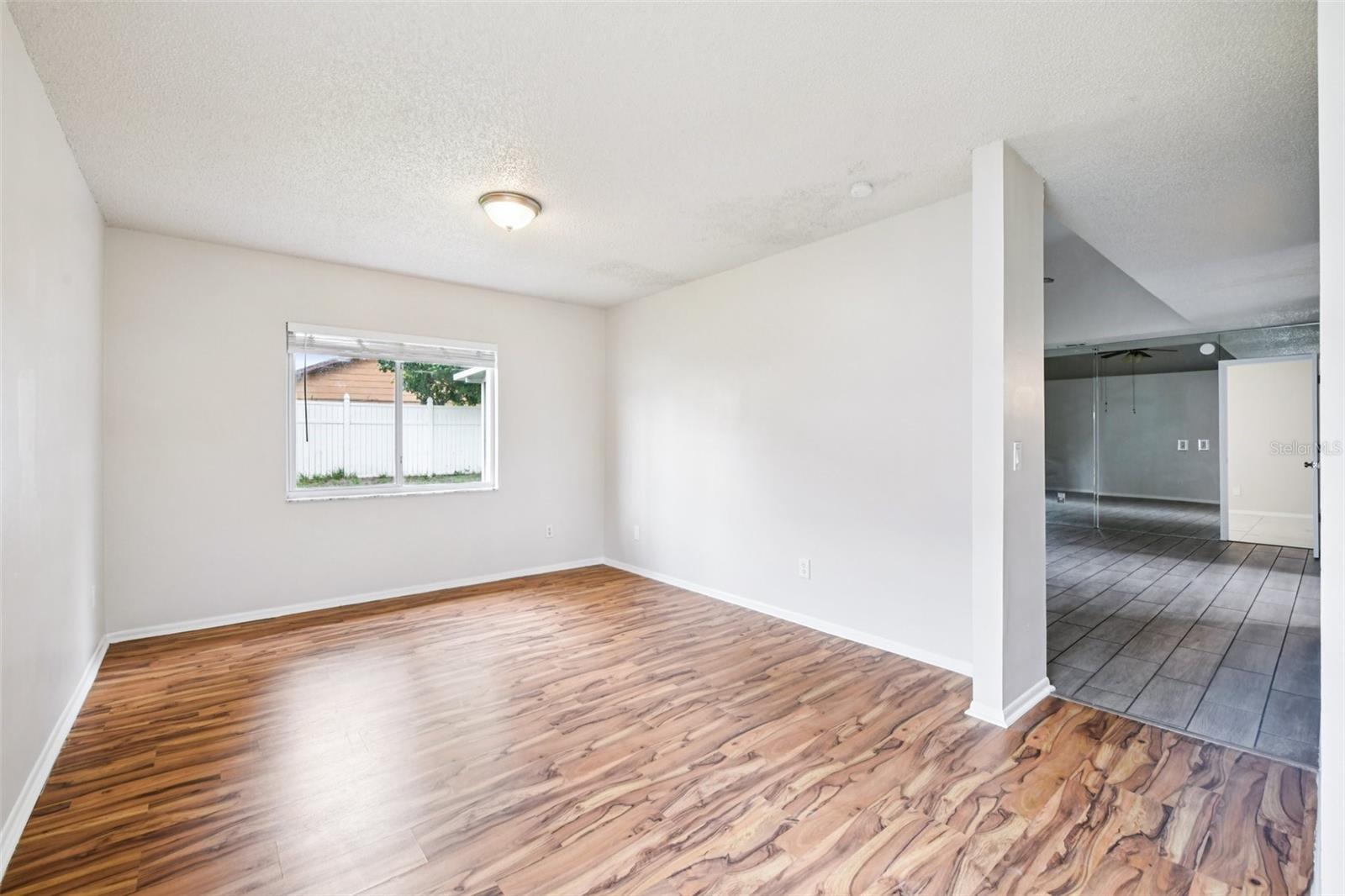 Image 10 of 37 For 478 Chicago Woods Circle