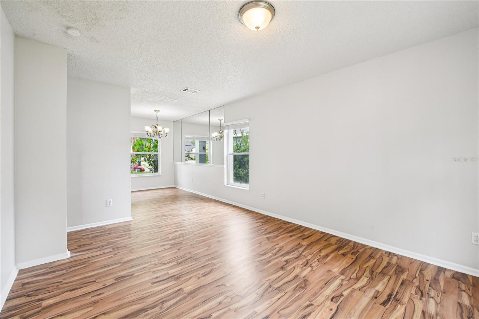 Image 13 of 37 For 478 Chicago Woods Circle